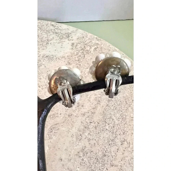 Vintage Womens Irredentist Multi-Strand Pearl Necklace and Earrings Set Jewelry - Picture 7 of 13